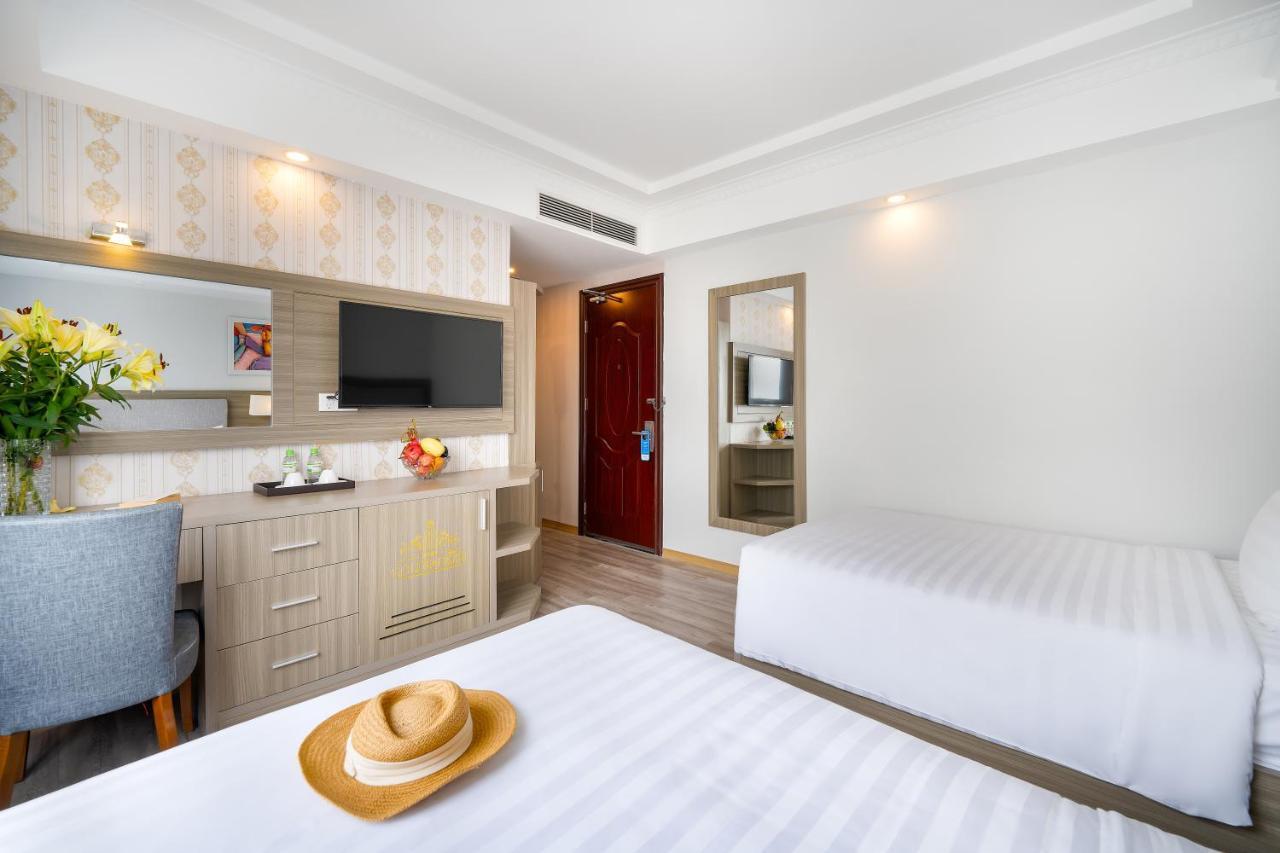 Royal Beach Hotel Дананг Экстерьер фото