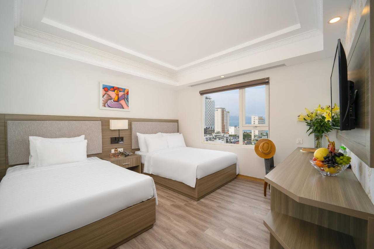 Royal Beach Hotel Дананг Экстерьер фото