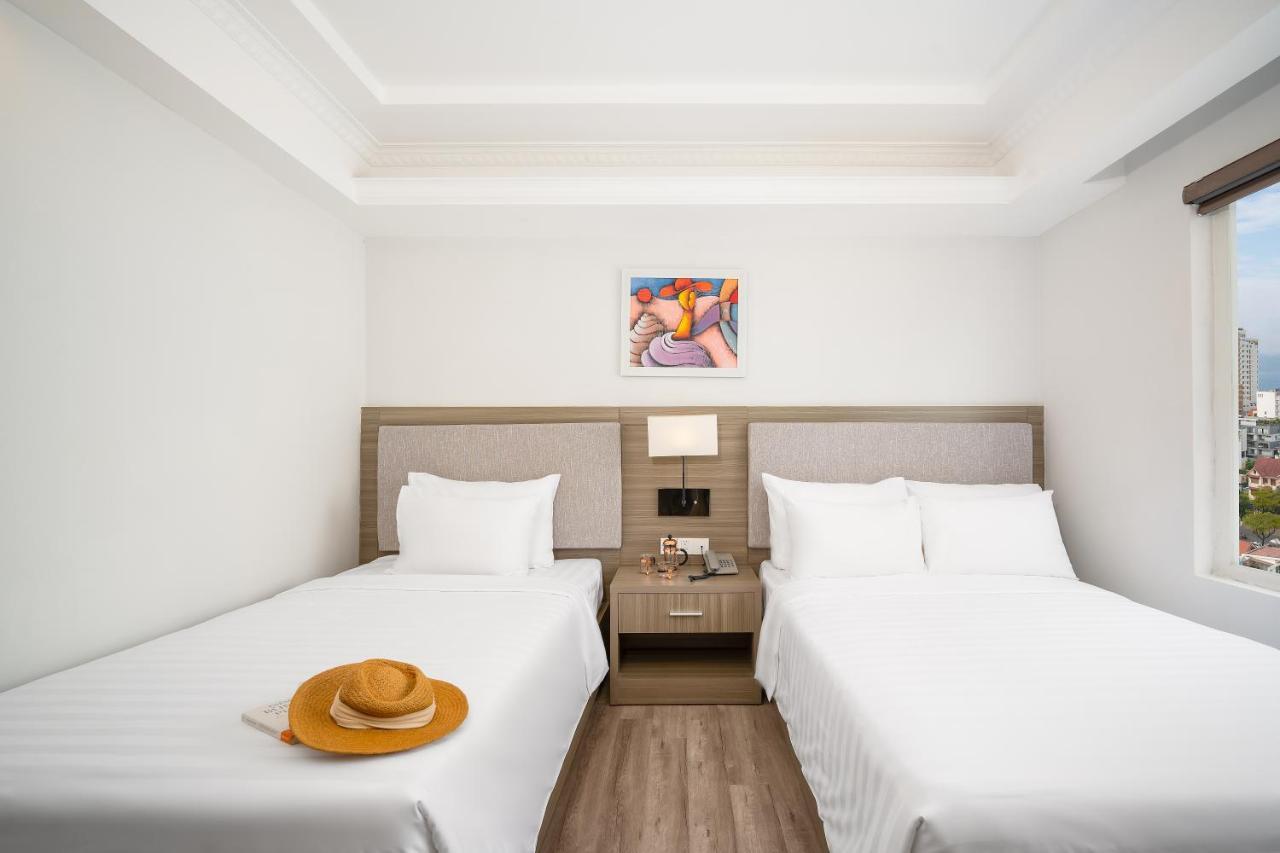 Royal Beach Hotel Дананг Экстерьер фото